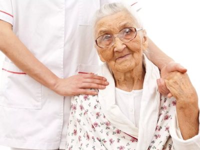 Уход за пожилыми с деменцией
